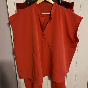 Figs Rafaela Oversized Scrub Top Limited Edition Clay XXL